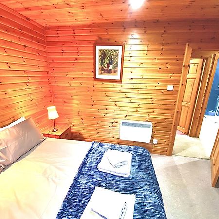 Braemar Lodge Cabins Not For Profit 外观 照片